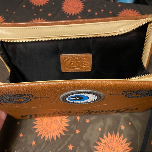 Cakeworthy Hocus Pocus Book Of Spells Clutch Disney Purse - Picture 4 of 6